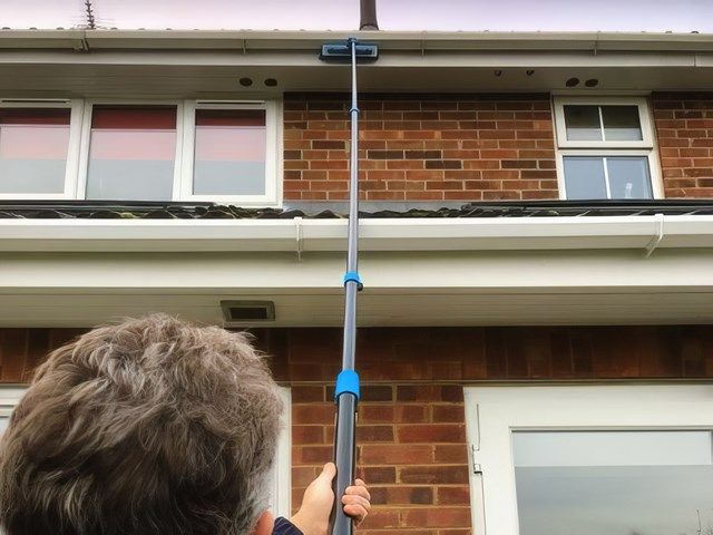 gutter-cleaning-1-kireth-ai